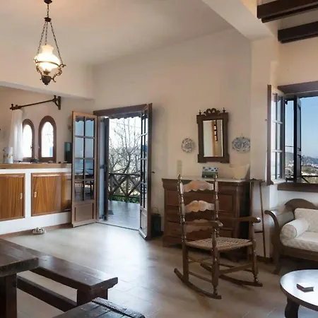 Mitsa With Stunning View On The Hill Holiday home *