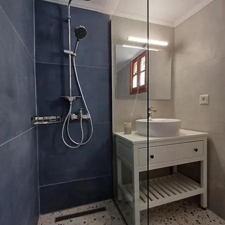 Mitsa With Stunning View On The Hill Argassi